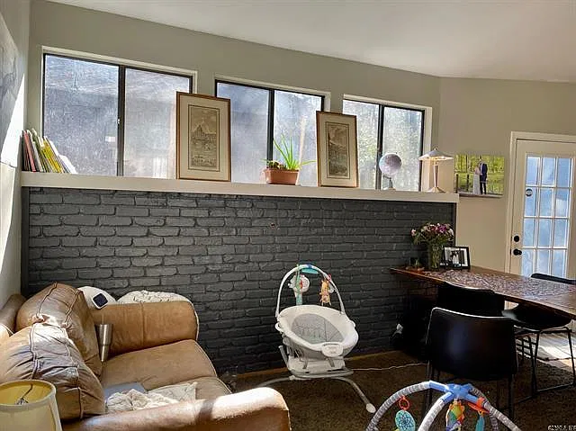 2 bed, 1160 sqft, $1,500 — Photo 2