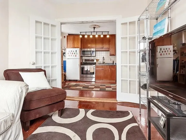 6 Bedford St #2R — Photo 2