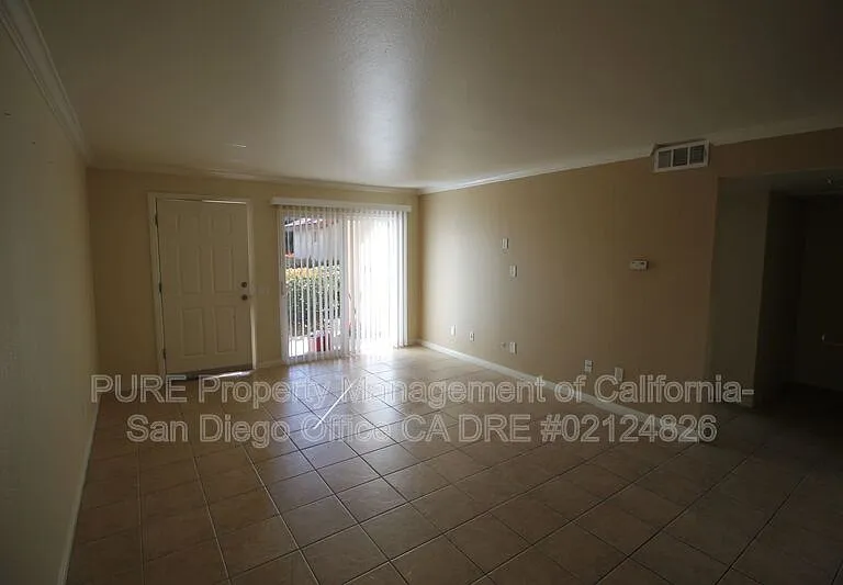 210 Chambers St #9 — Photo 4