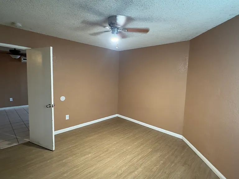 1387 E 49th St #1 — Photo 7