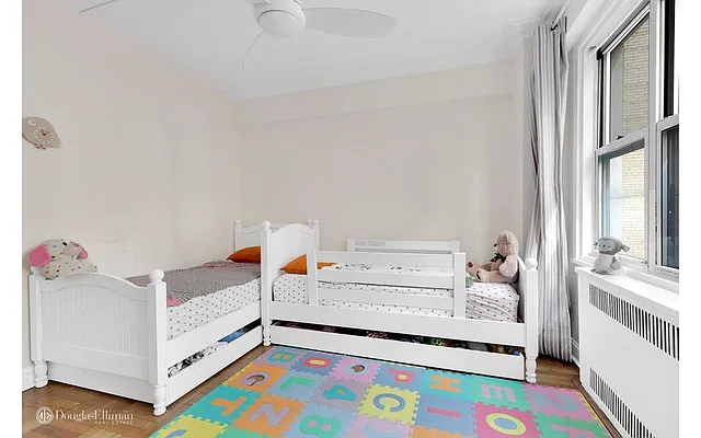 Sold by Douglas Elliman | media 18