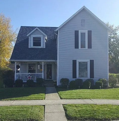 298 S Grand Ave photo 1