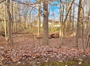 2003 Timber Oaks Rd, Edison, NJ 08820