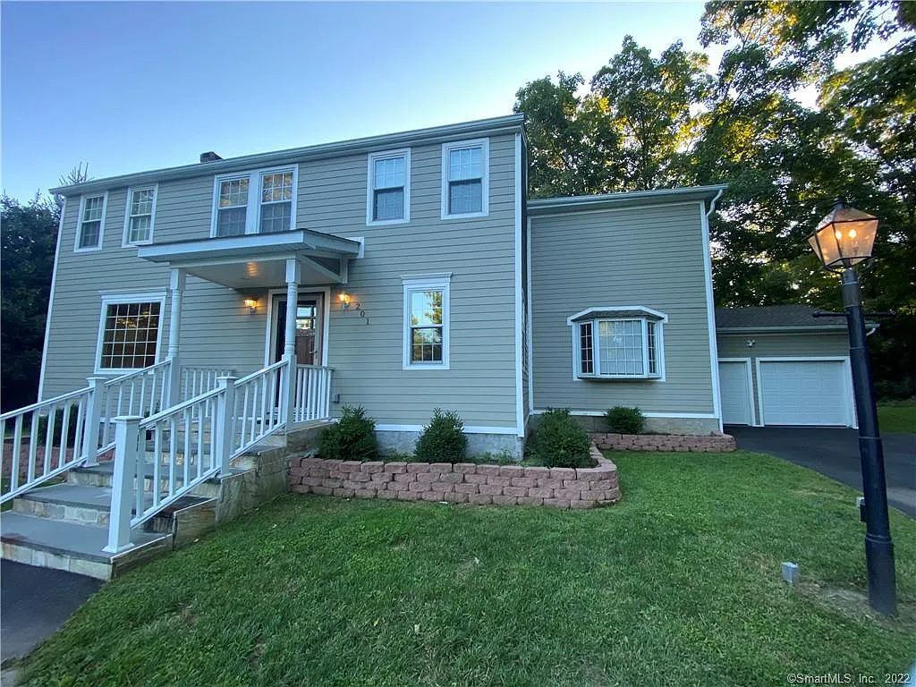 201 West Norwalk Road photo 1