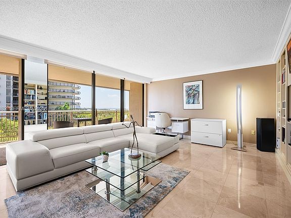 2nd image of 2901 S Bayshore Dr APT 6A