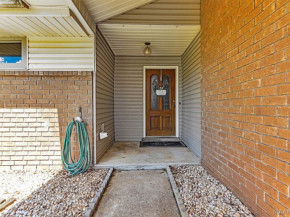 5th image of 114 Azalea Dr