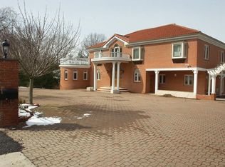 301 Adams St, Quincy, MA 02169