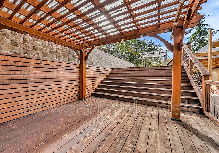 25551 Maitland Dr — Photo 39