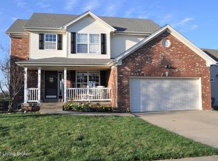 1016 Station Pointe Ln, Simpsonville, KY 40067