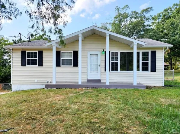 1327 Country Air Dr, Saint Clair, MO 63077