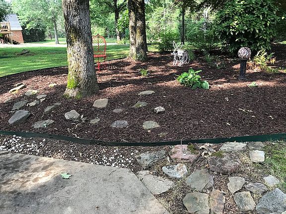 4th image of 8 Woodcrest Dr