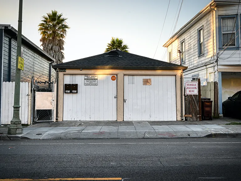 38th Ave — Photo 15