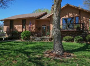 1253 W Highland St, Springfield, MO 65807