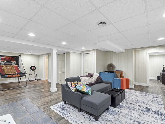 5th image of 30660 Jefferson Way