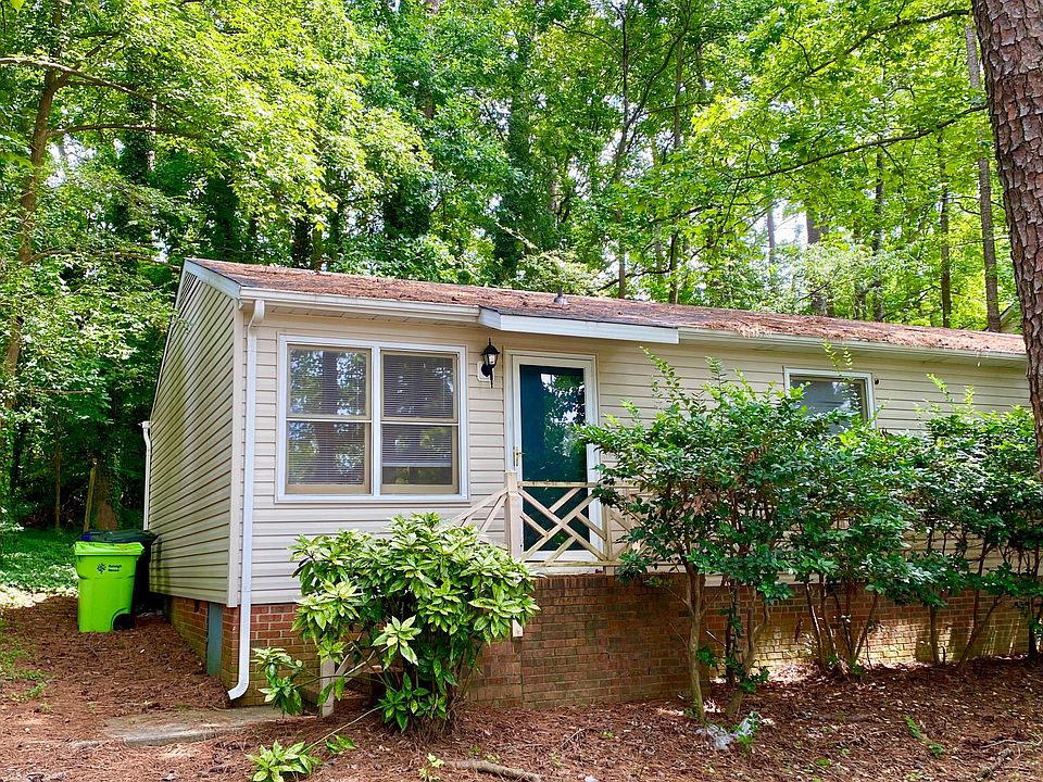 Front of Home : 2 Bedroom, 1 Bath