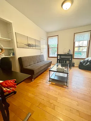 Rented by Nooklyn NYC LLC | media 34