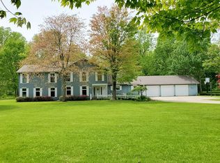 170 Gateway Dr, Fairview, PA 16415