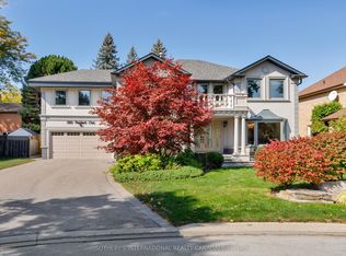 1816 Paddock Cres, Mississauga, ON L5L 3E4