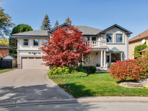 1816 Paddock Cres, Mississauga, ON L5L 3E4
