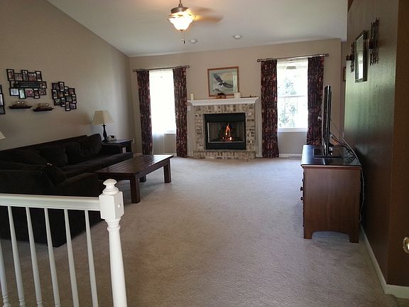 Living Room with fireplace