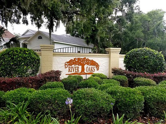 3rd image of 4 River Oaks Pl