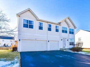 313 W Biros Ln, Round Lake, IL 60073