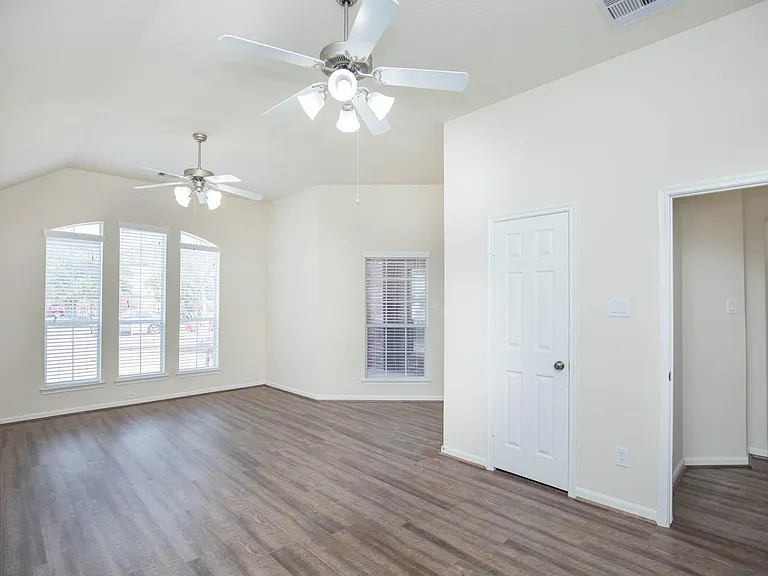 835 Aqua Vista Ln — Photo 5