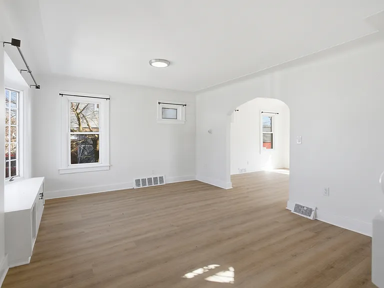 41 W George Ave — Photo 12