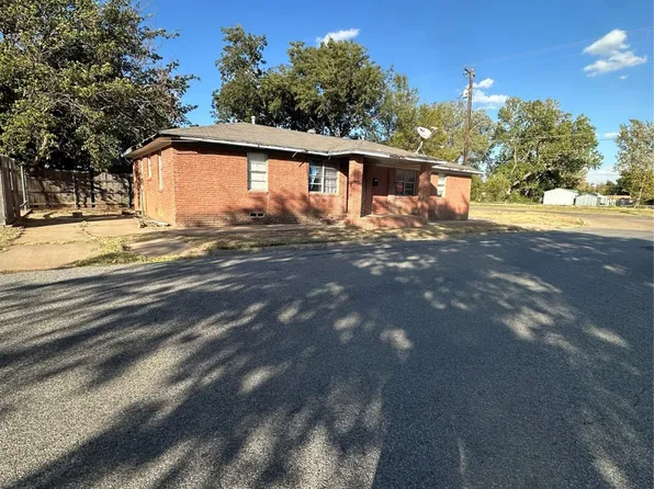 103 Margaret St, Burkburnett, TX 76354