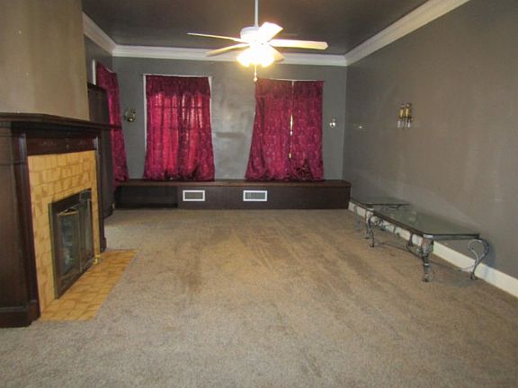 4th image of 2149 Lakeshore Dr