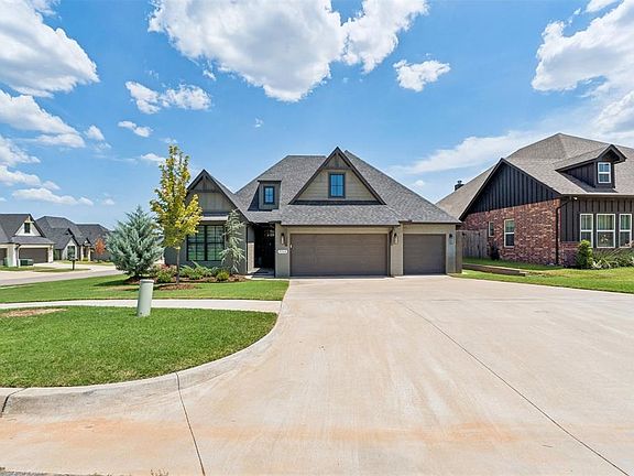 3rd image of 2348 Preserve Edge Dr