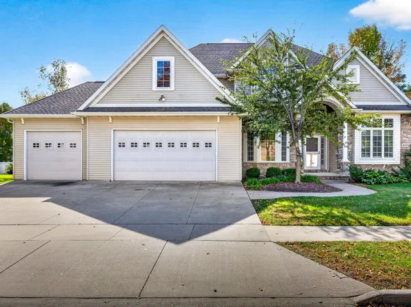 309 E Wentworth Ln, Appleton, WI 54913