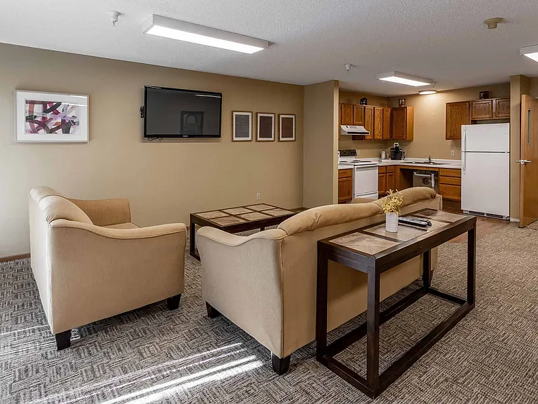 Dove Tree Apartments — Photo 36