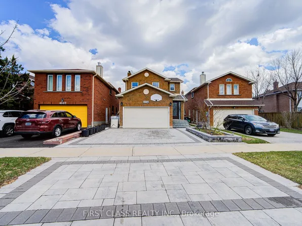 4503 Kimbermount Ave, Mississauga, ON L5M 4J4