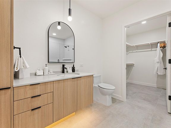 4th image of 2323 S Lamar Blvd #128