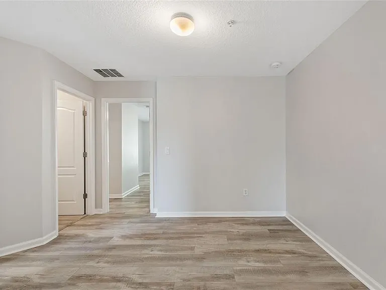 1220 Priory Cir — Photo 24