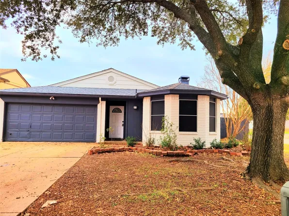 1015 Blue Jay Dr, Mansfield, TX 76063