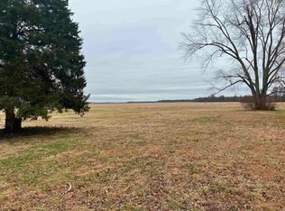 706 Middleton St, Iuka, IL 62849