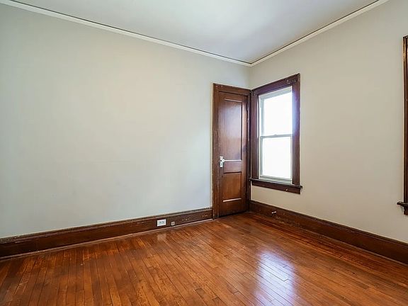 4th image of 2645 N 49th St