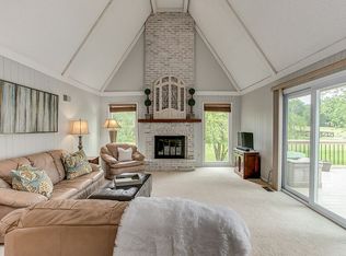 9209 W 103rd St, Overland Park, KS 66212