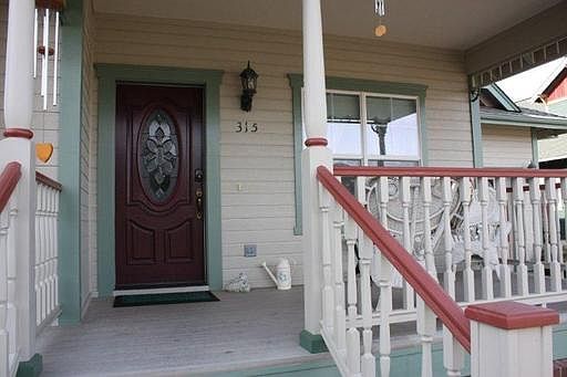 4th image of 315 Jackson Creek Dr