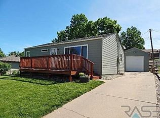 710 S Roberts Dr, Sioux Falls, SD 57104
