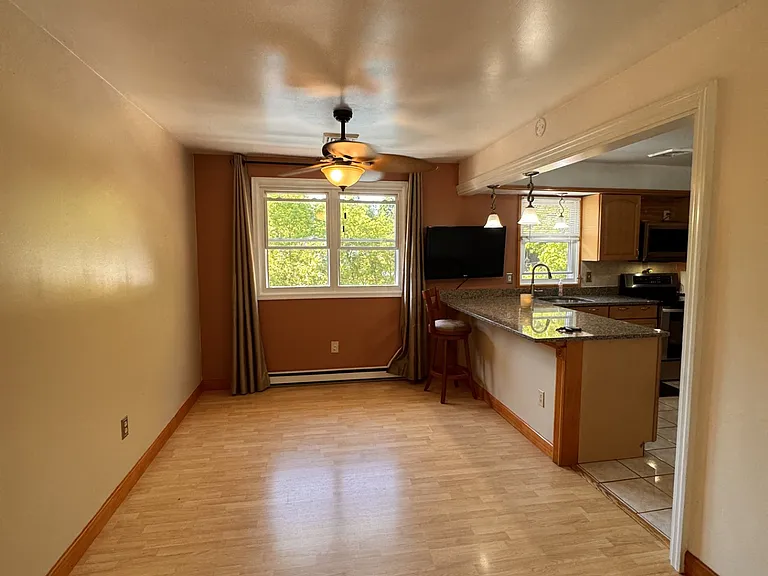 4902 Creek Dr — Photo 10
