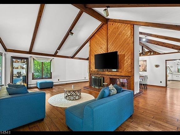 3rd image of 56A Sleepy Hollow Rd