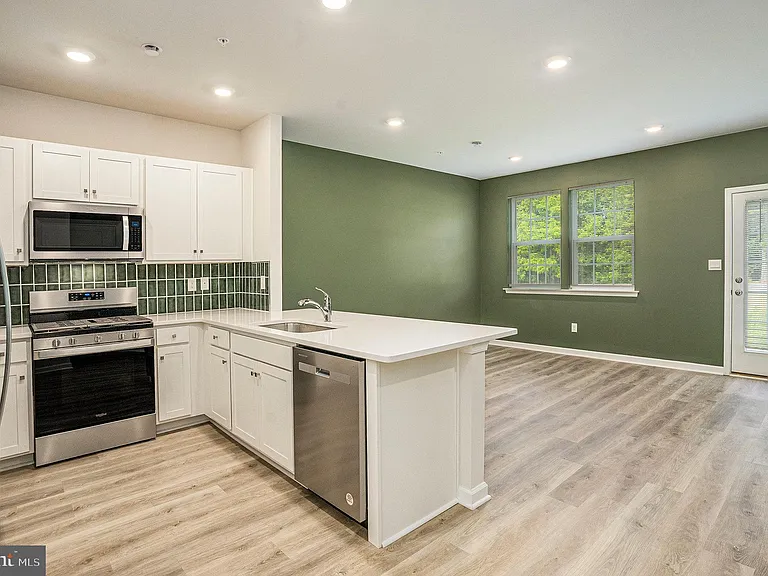 1143 Martin Rd — Photo 13