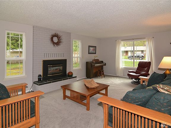 3rd image of 4107 Frontier Dr SE