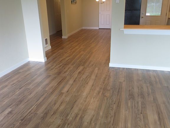5th image of 506 E 40th St