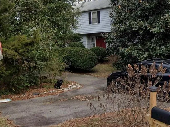 328 Susan Constant Dr, Virginia Beach, VA 23451