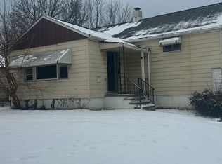 9110 Macomb Ave, Cleveland, OH 44105