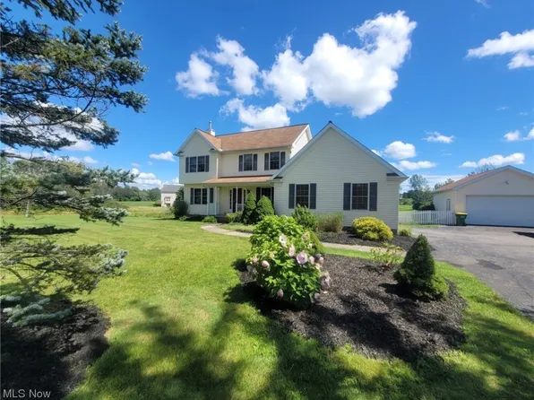 14085 Rock Creek Rd, Chardon, OH 44024